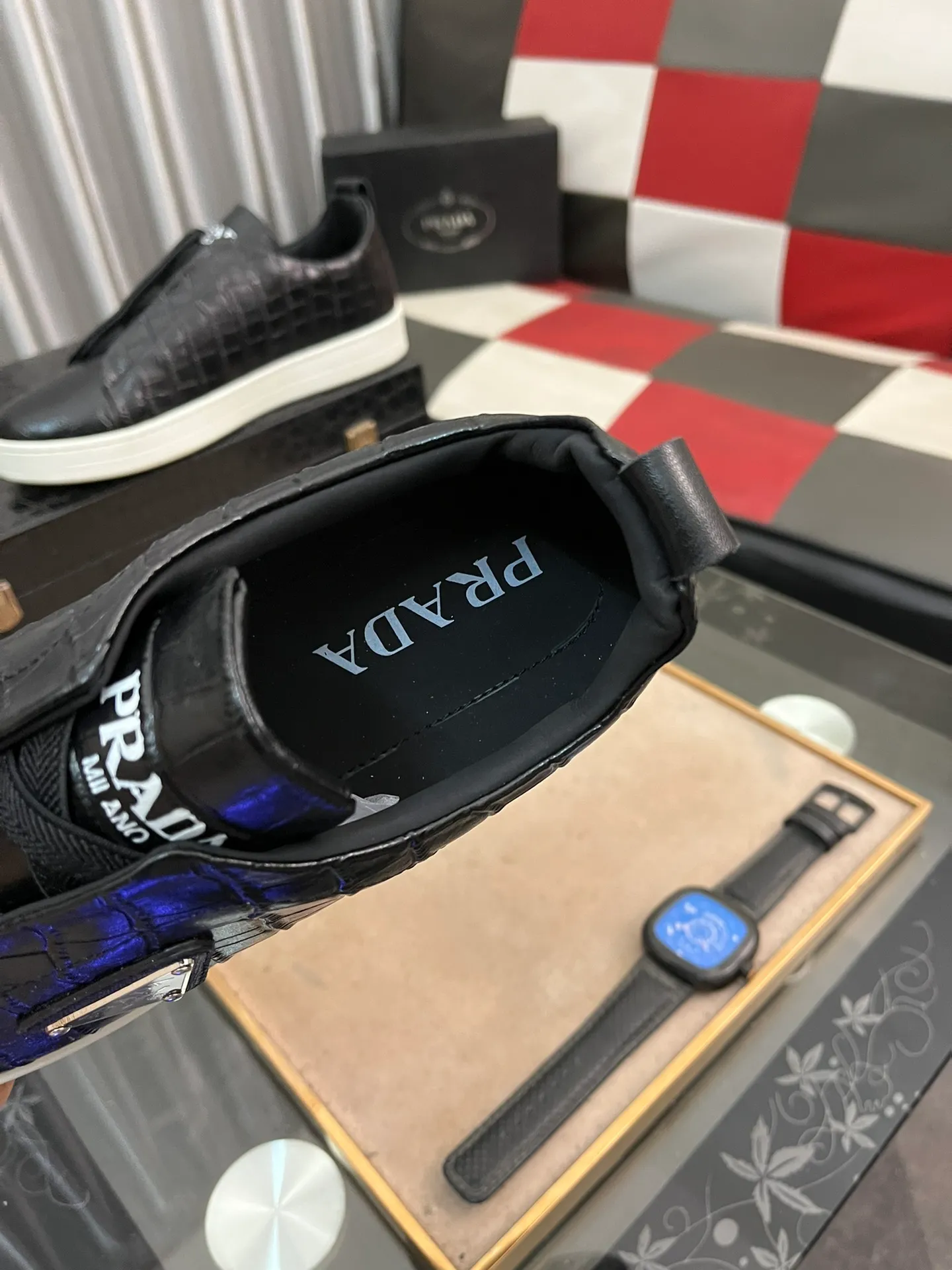 Men's shoes 💰540⌚️⌚️【PRADA】Prada - High-end quality casual sports shoes - Upper: calf leather shoe body with brand metal fasteners, - Inner lining: breathable leather lining - Outsole: ultra-light TPU foam·rubber; molded outsole -Super high quality control·Fine workmanship: highlighted (high-end·luxury·grade) -Size: 38-443️⃣Colors available
